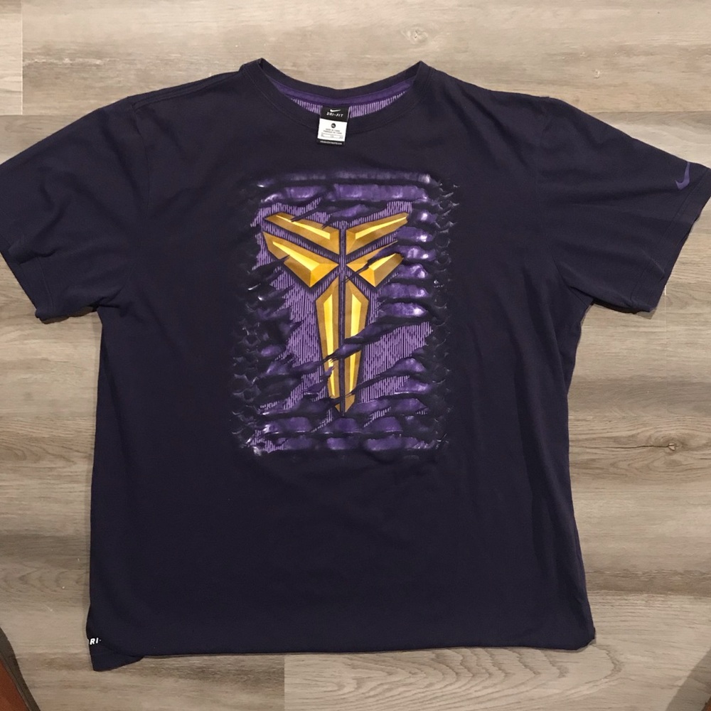 Kobe Bryant Nike dri fit t-shirt